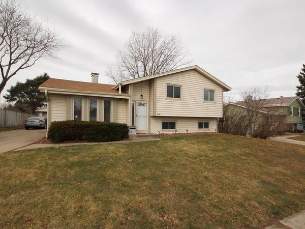 8645 S Riverton ROAD, Oak Creek, WI 53154