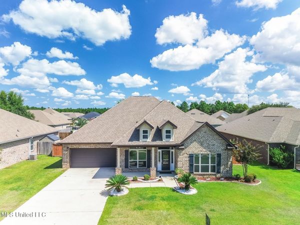 6681 Sugarcane Circle, Ocean Springs, MS 39564