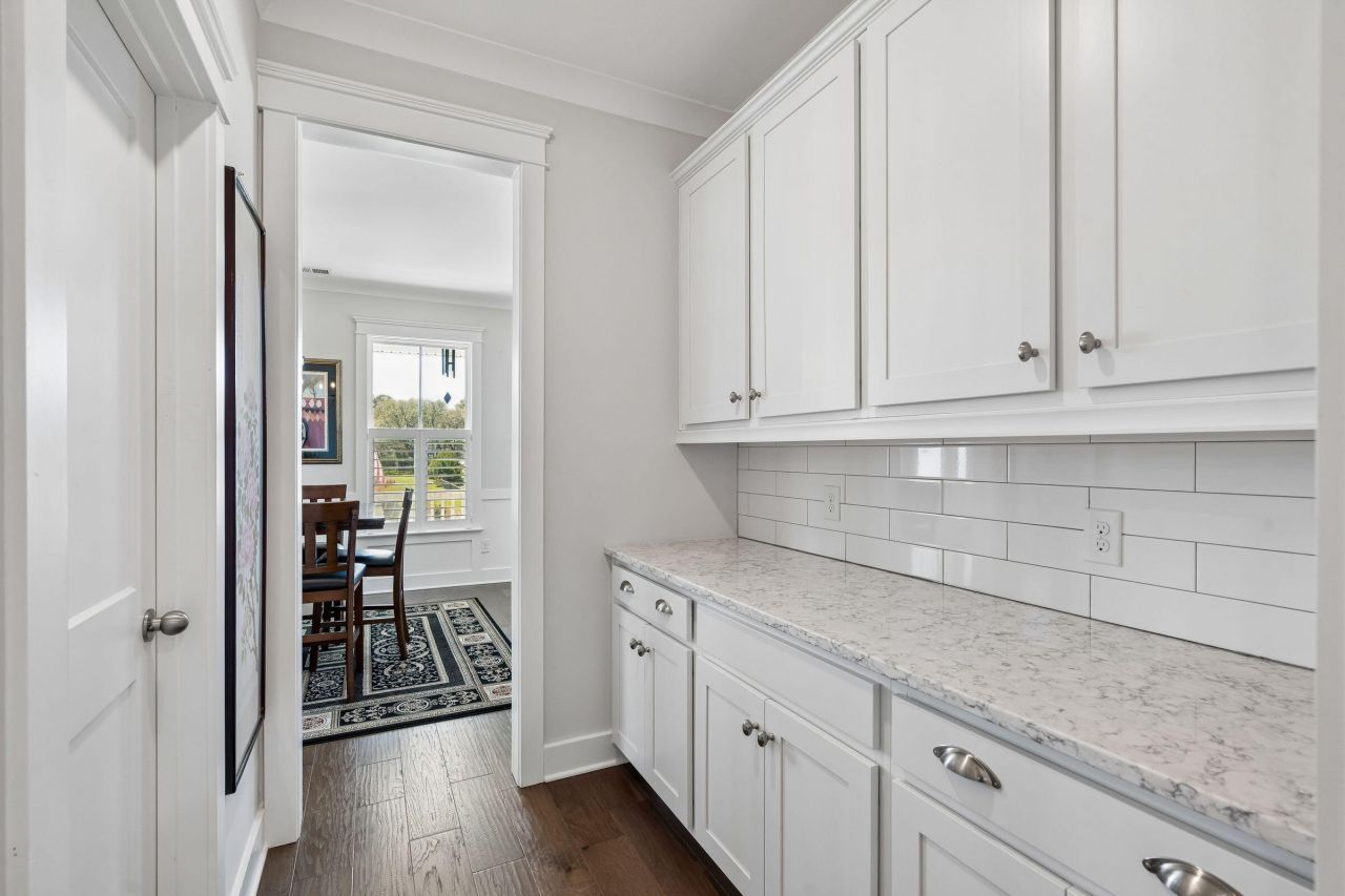 1138 Tebalt Drive Photo 11