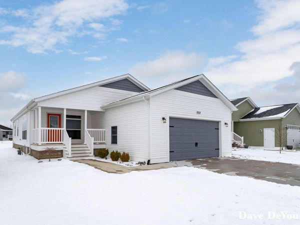 5212 E Scenic Turn Lane, Holland, MI 49423