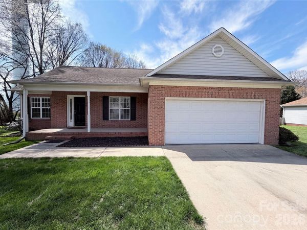 600 Emerson Drive , Mooresville, NC 28115