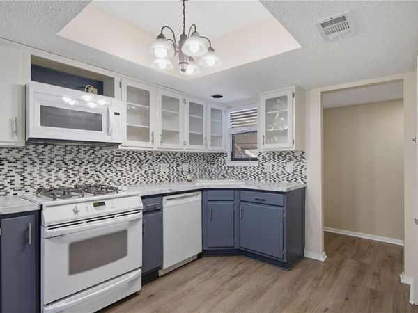 2092 Powers Ferry Trace SE, Marietta, GA 30067