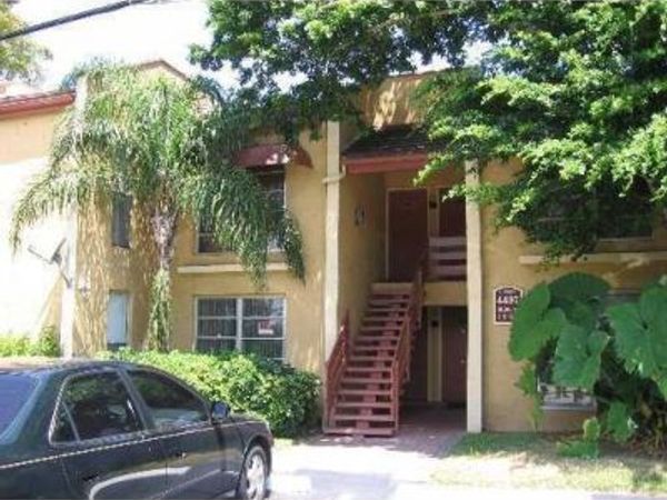 4403 Treehouse Lane, Unit H, Tamarac, FL 33319