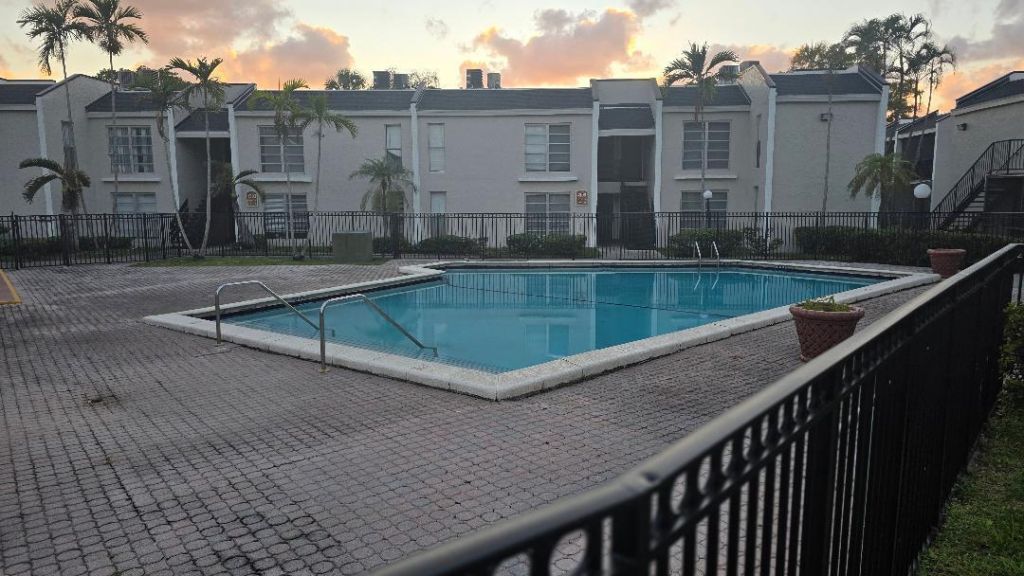 4403 Treehouse Lane, Unit H, Tamarac, FL 33319 Photo