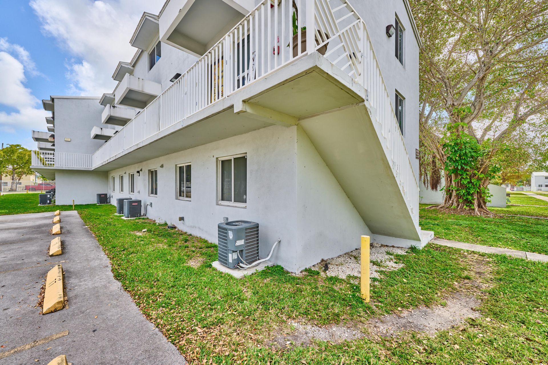 1990 NW 4th, Unit 1, Miami, FL 33136 Photo