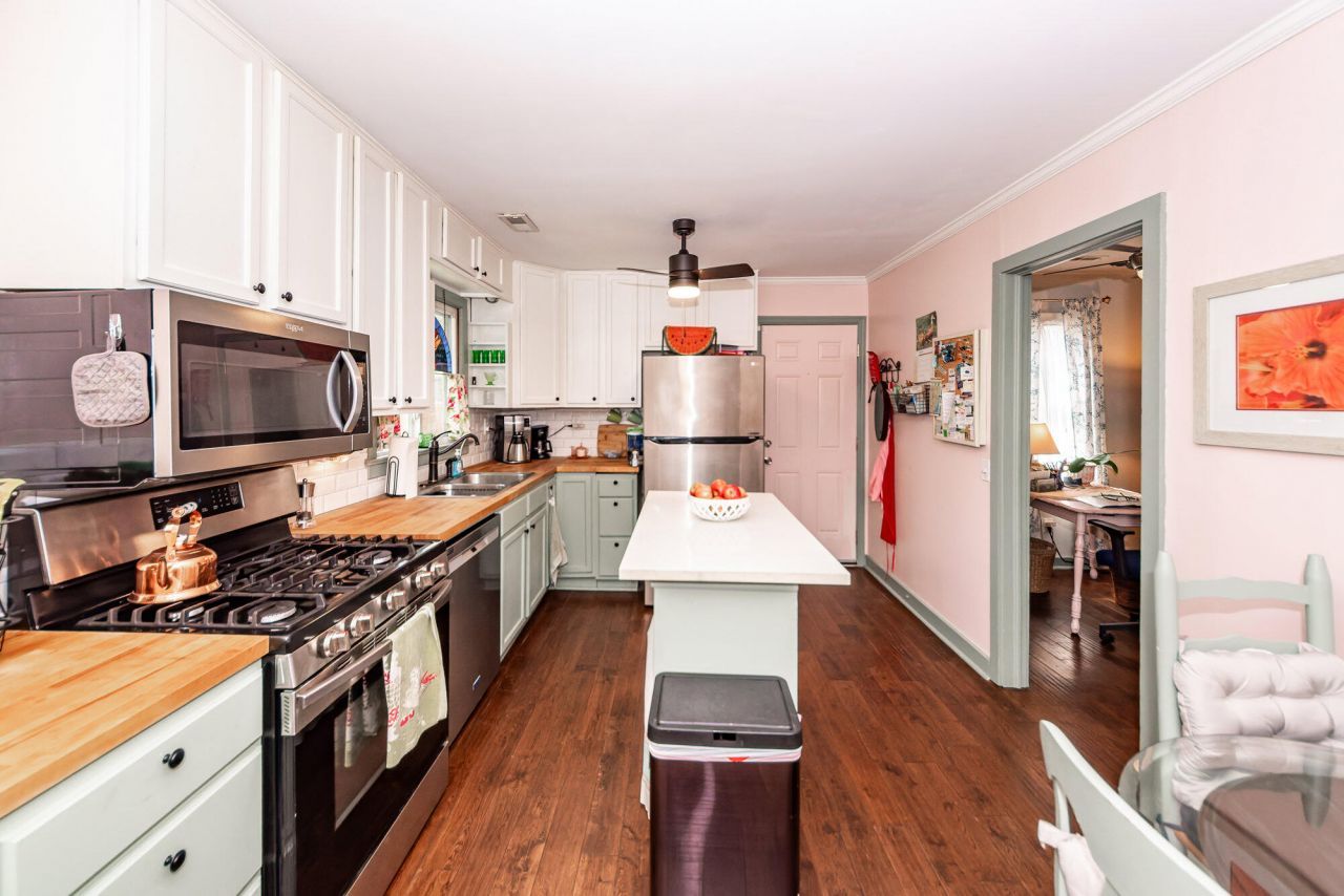 9008 Timber Street Photo 11