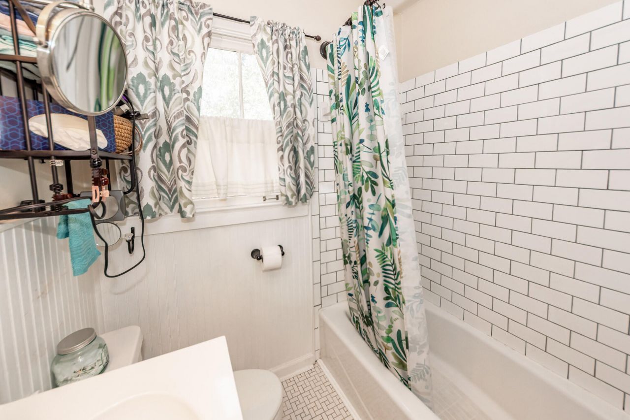 9008 Timber Street Photo 15