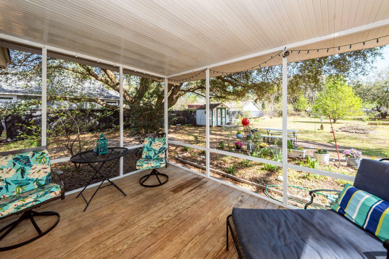 9008 Timber Street Photo 18