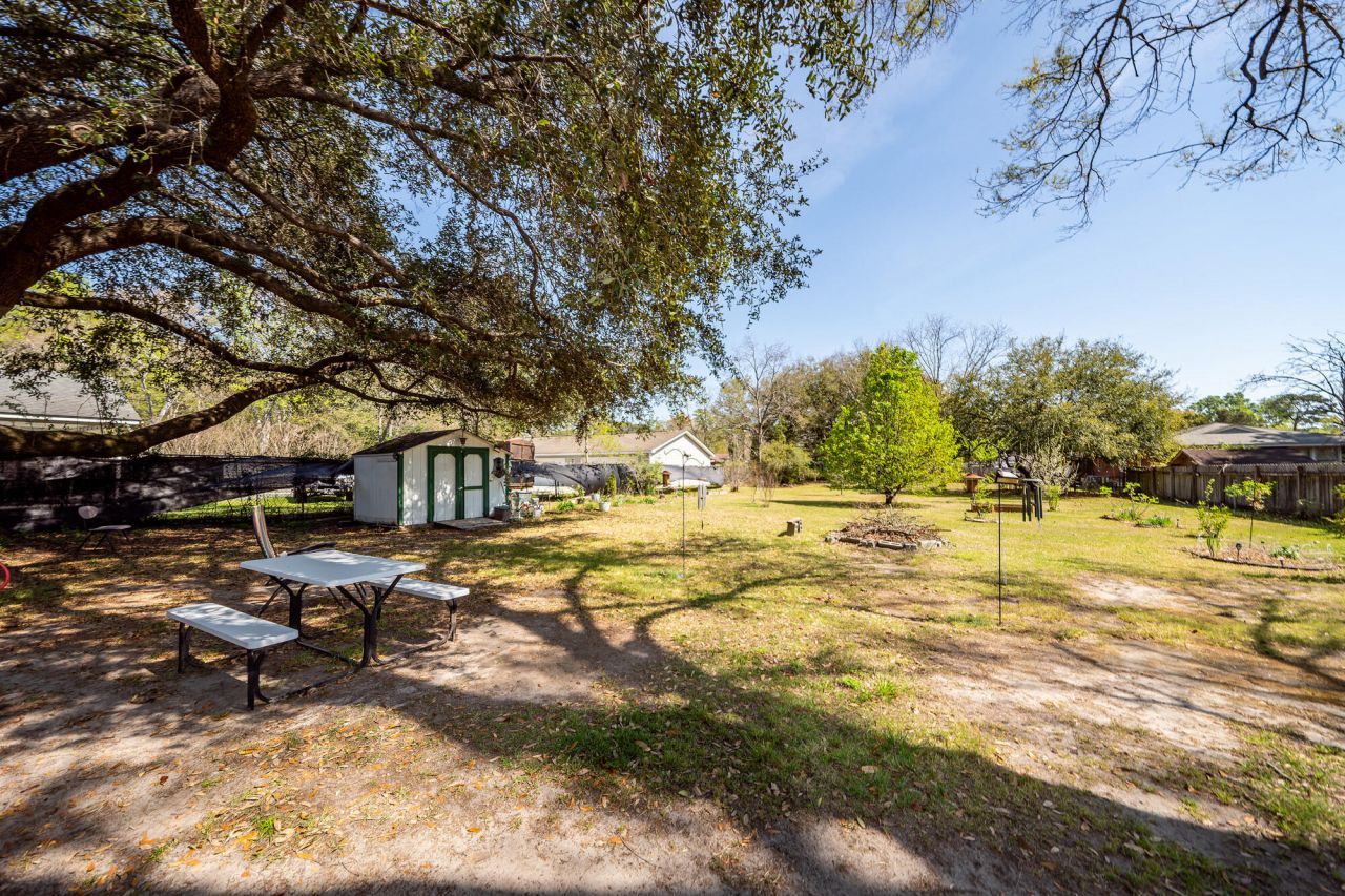 9008 Timber Street Photo 21