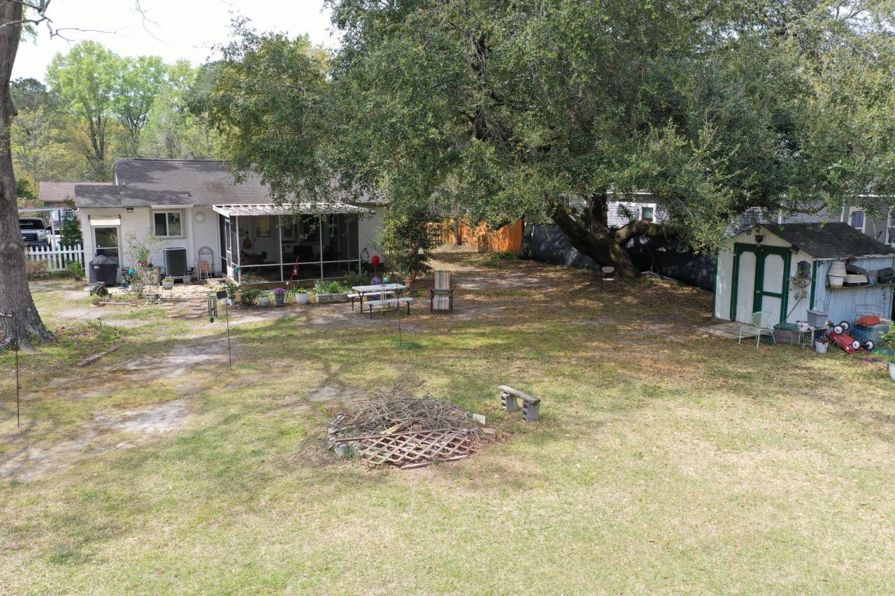 9008 Timber Street Photo 29