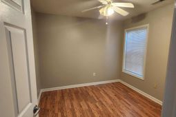 1413 Wellesley Circle photo 4