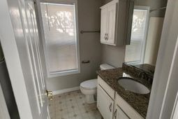 1413 Wellesley Circle photo 4