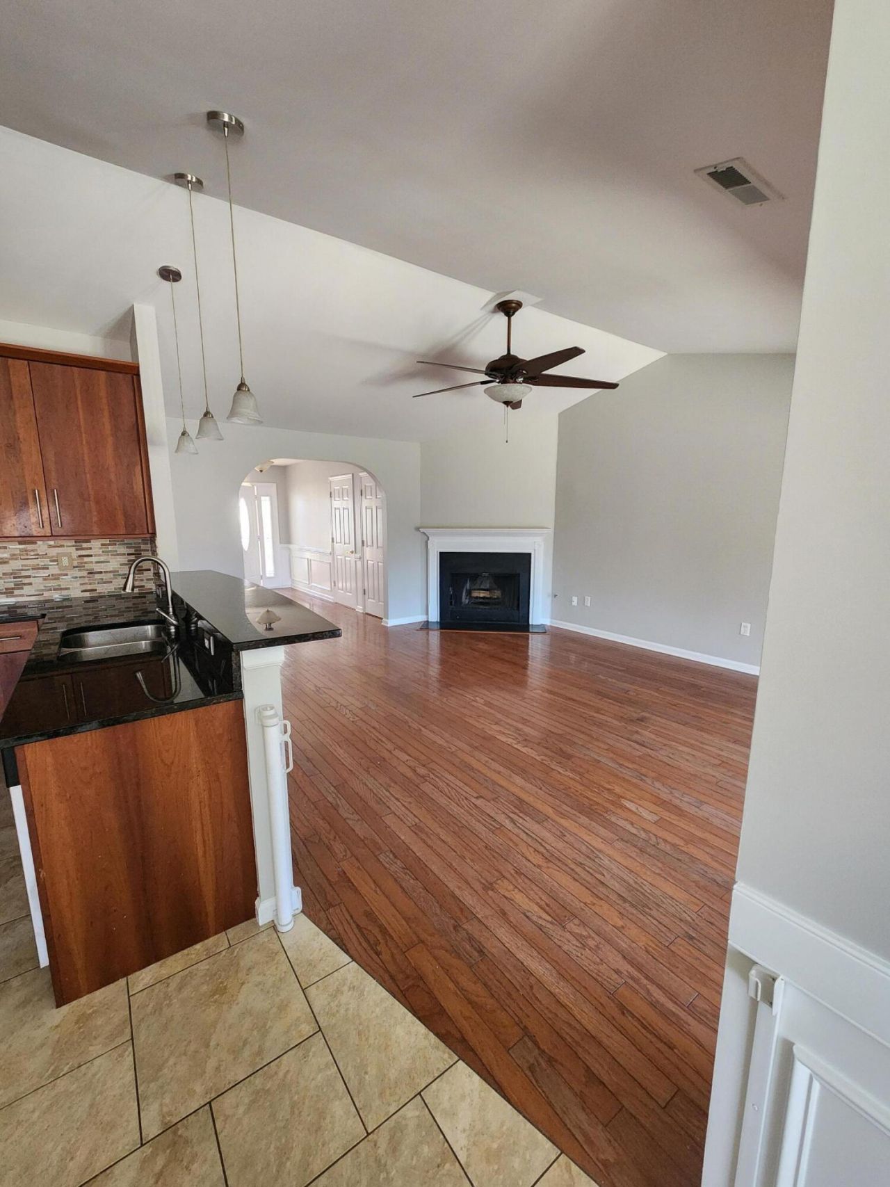 1413 Wellesley Circle Photo 8