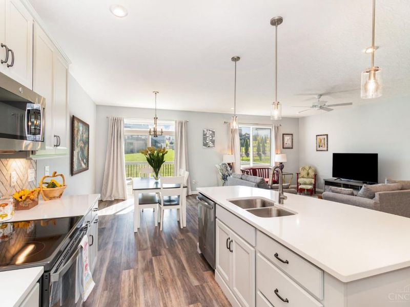 3037 Barnbougle Drive, Cincinnati, OH 45233 Photo 10