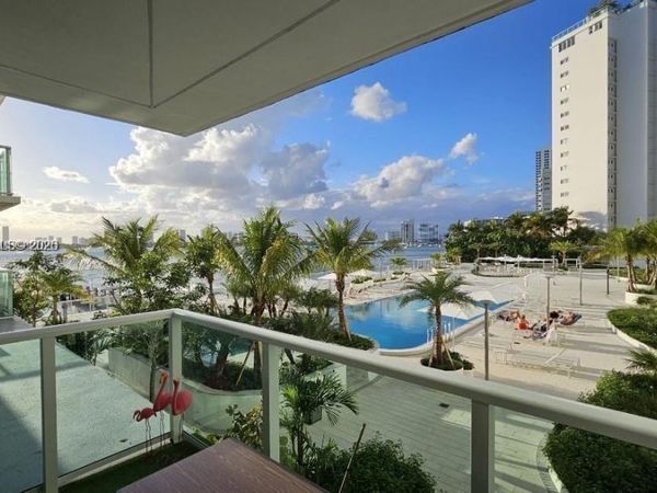 1000 West Ave, Unit 214, Miami Beach, FL 33139