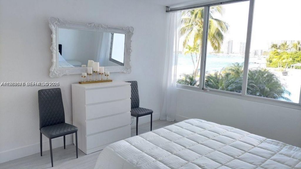 1000 West Ave, Unit 214, Miami Beach, FL 33139 Photo