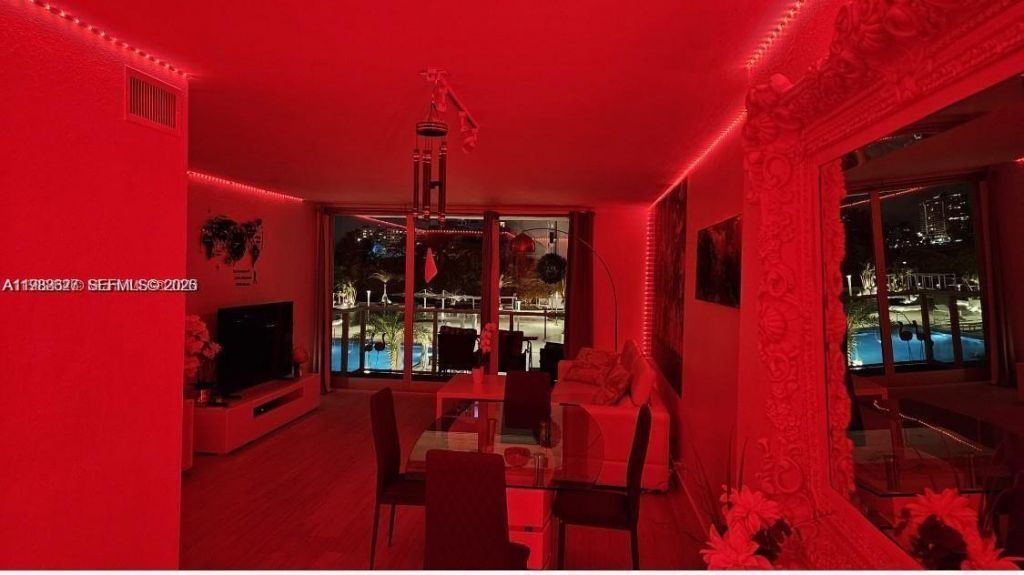 1000 West Ave, Unit 214, Miami Beach, FL 33139 Photo