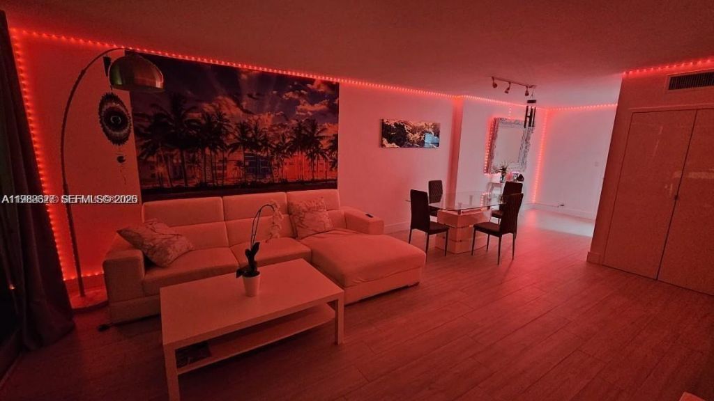 1000 West Ave, Unit 214, Miami Beach, FL 33139 Photo