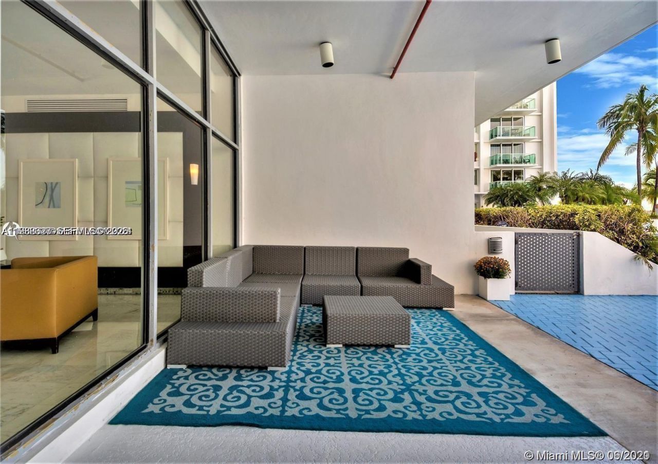 1000 West Ave, Unit 214, Miami Beach, FL 33139 Photo