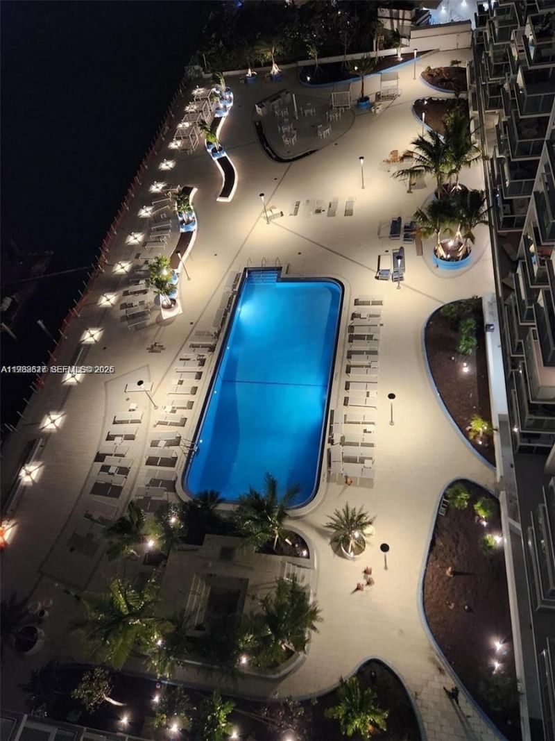 1000 West Ave, Unit 214, Miami Beach, FL 33139 Photo