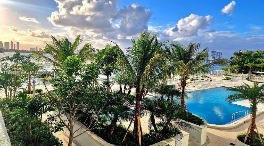 1000 West Ave, Unit 214, Miami Beach, FL 33139 Photo