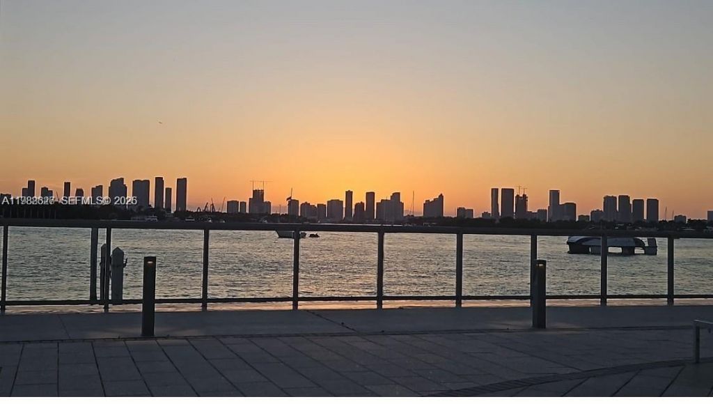 1000 West Ave, Unit 214, Miami Beach, FL 33139 Photo