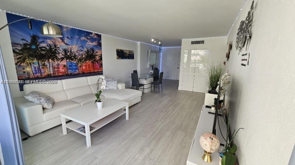 1000 West Ave, Unit 214, Miami Beach, FL 33139 Photo