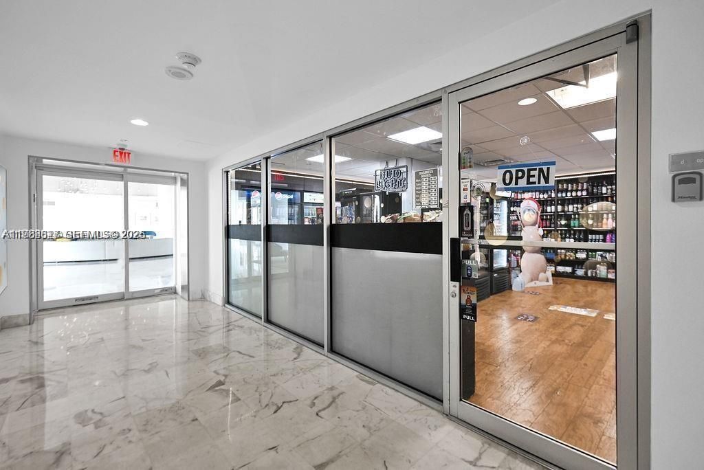 1000 West Ave, Unit 214, Miami Beach, FL 33139 Photo