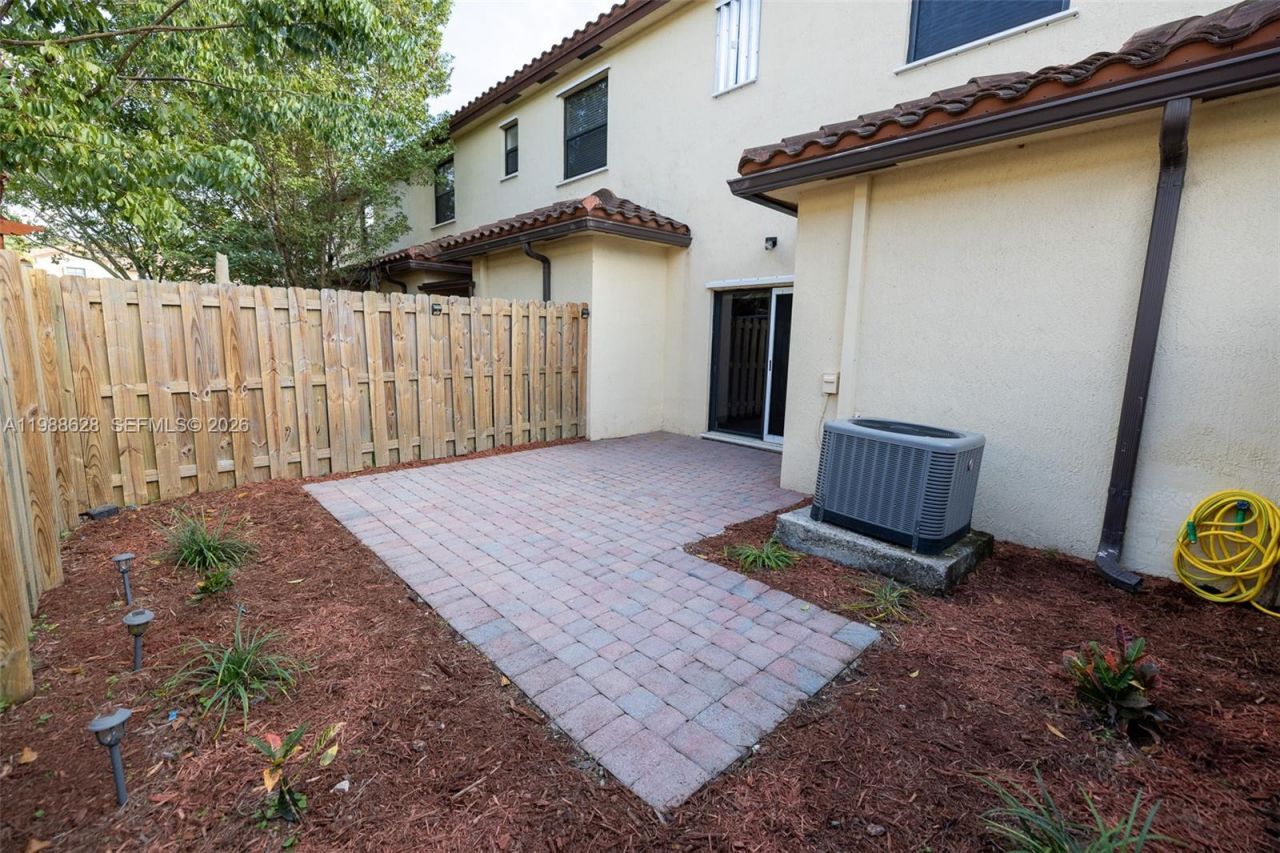 3213 SE 6th St, Homestead, FL 33033 Photo