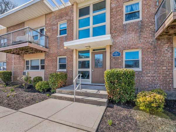 4 Rose Street , Unit #1-A1, Oceanside, NY 11572