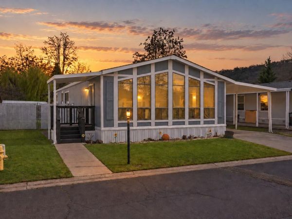 633 E Archwood Drive, UNIT 86, Eagle Point, OR 97524