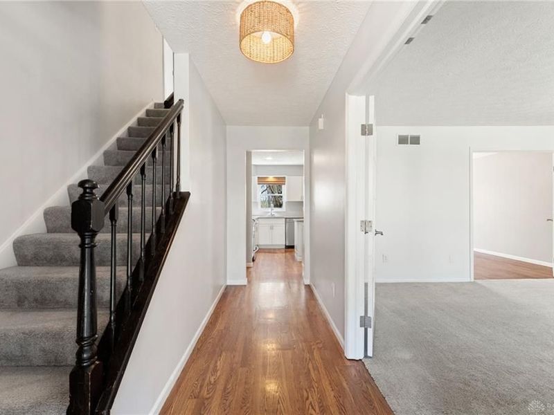 2214 Hillrise Circle, Bellbrook, OH 45305 Photo 6