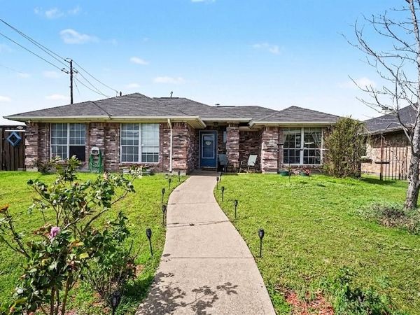 2621 Buck Drive , Mesquite, TX 75181