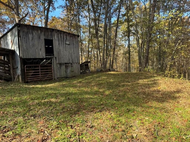 32045 Cabin Hill Road , Vinton, OH 45686 Photo 9