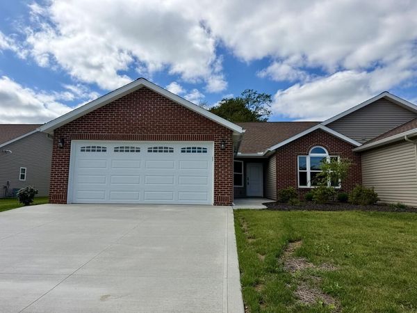1365 Deer Ridge Lane, Ontario, OH 44906
