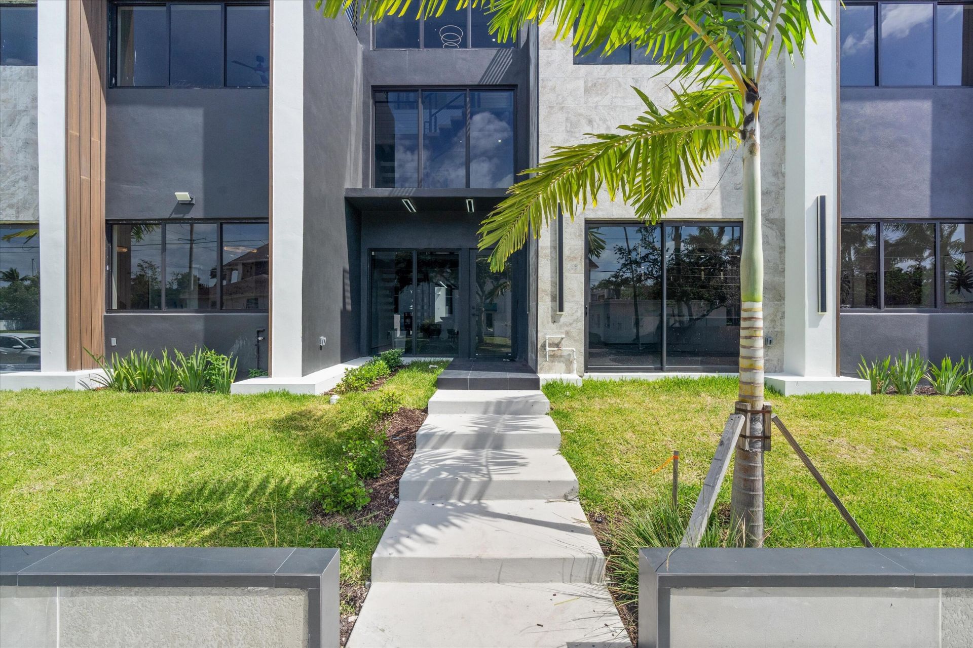 843 SW 14th Court, Unit 843, Fort Lauderdale, FL 33315 Photo