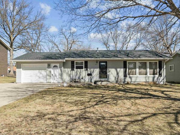 1111 2nd Avenue, Ackley, IA 50601