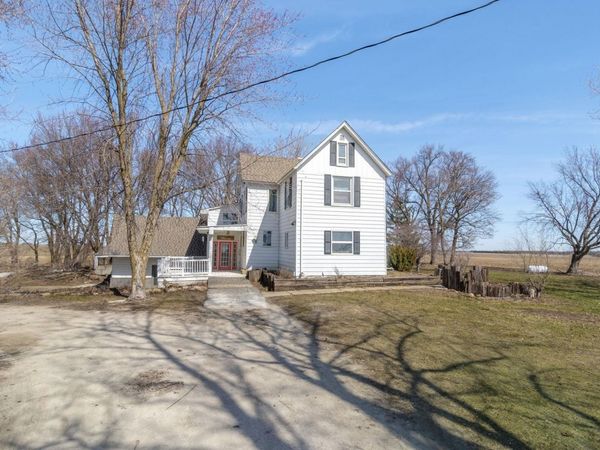 3285 310th Street, Sumner, IA 50674