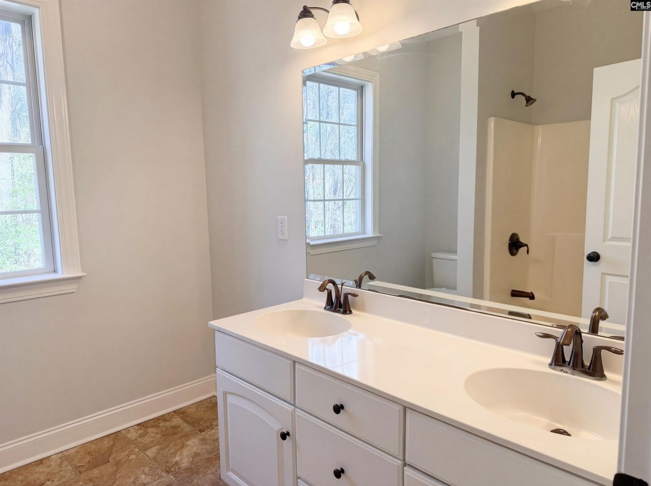 852 Indian Fork Road Photo 6