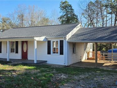 2214 Stage Junction Road, Columbia, VA 23038