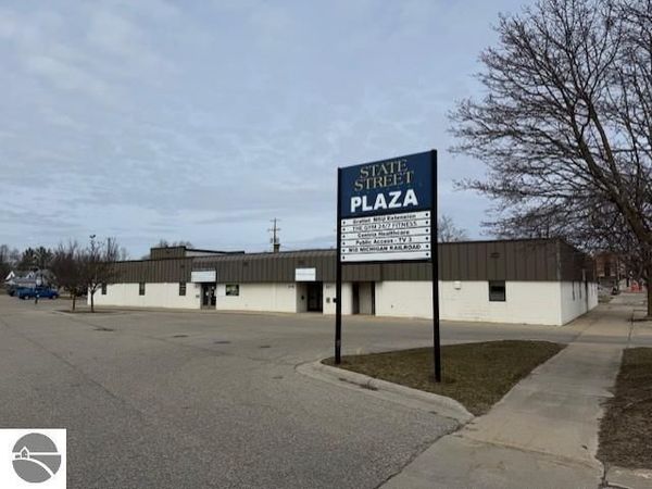 217 State N, Alma, MI 48801