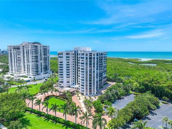 6075 Pelican Bay BLVD , Unit 605, NAPLES, FL 34108
