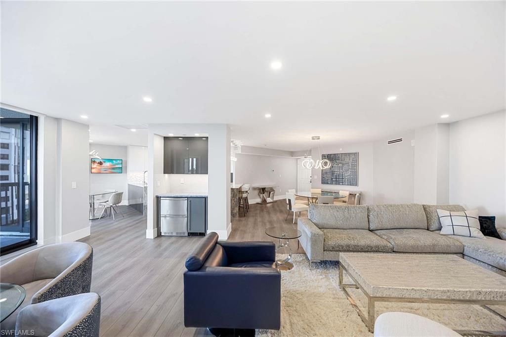 6075 Pelican Bay Blvd, Unit 605, Naples, FL 34108 Photo