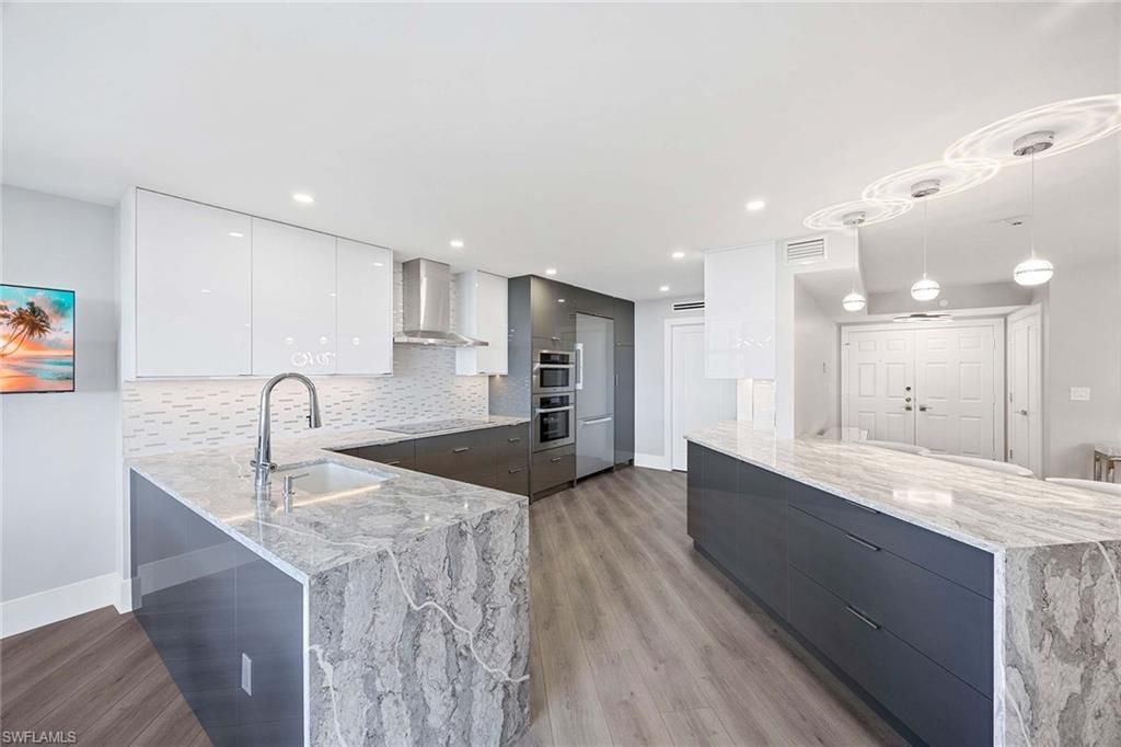 6075 Pelican Bay Blvd, Unit 605, Naples, FL 34108 Photo