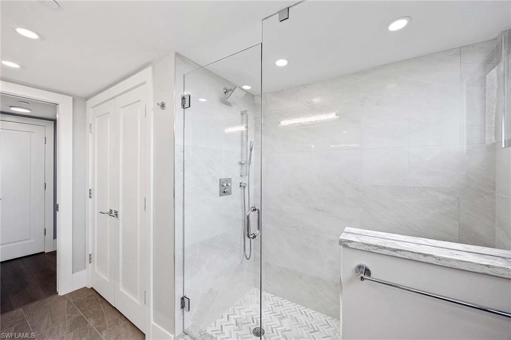 6075 Pelican Bay Blvd, Unit 605, Naples, FL 34108 Photo