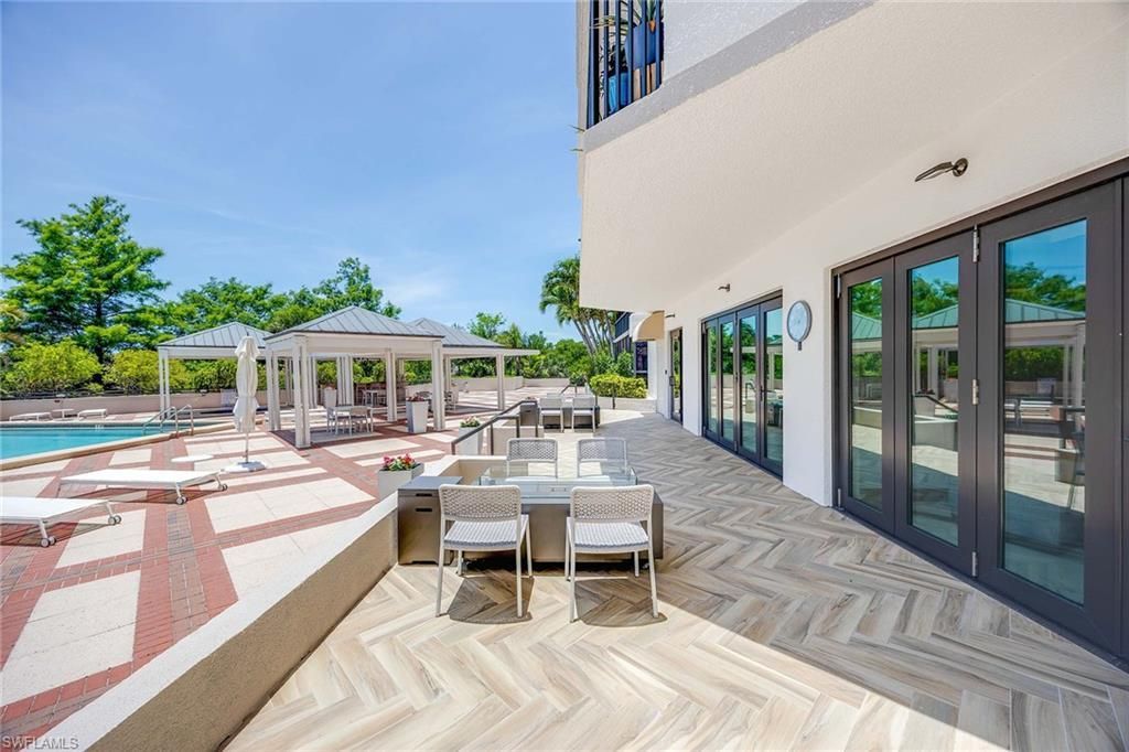 6075 Pelican Bay Blvd, Unit 605, Naples, FL 34108 Photo