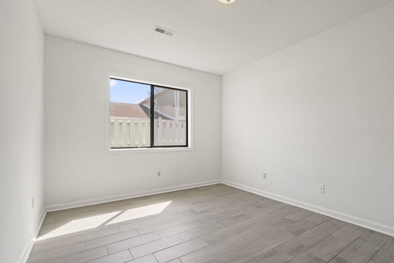 1411 Turkey Ridge Rd. Photo 13