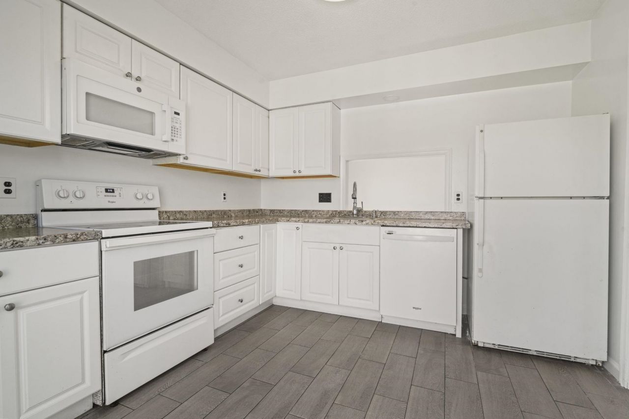 1411 Turkey Ridge Rd. Photo 6