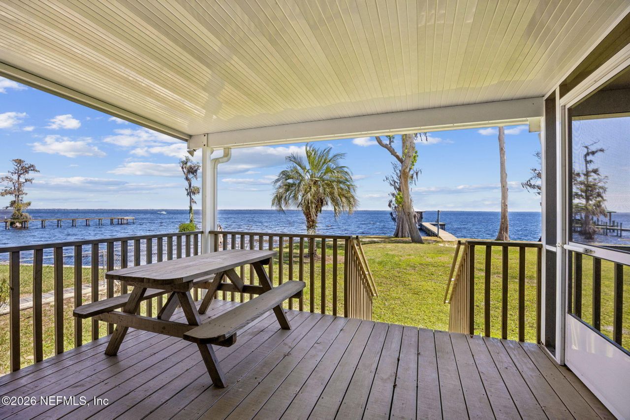 108 Sandra Lane, Crescent City, FL 32112 Photo