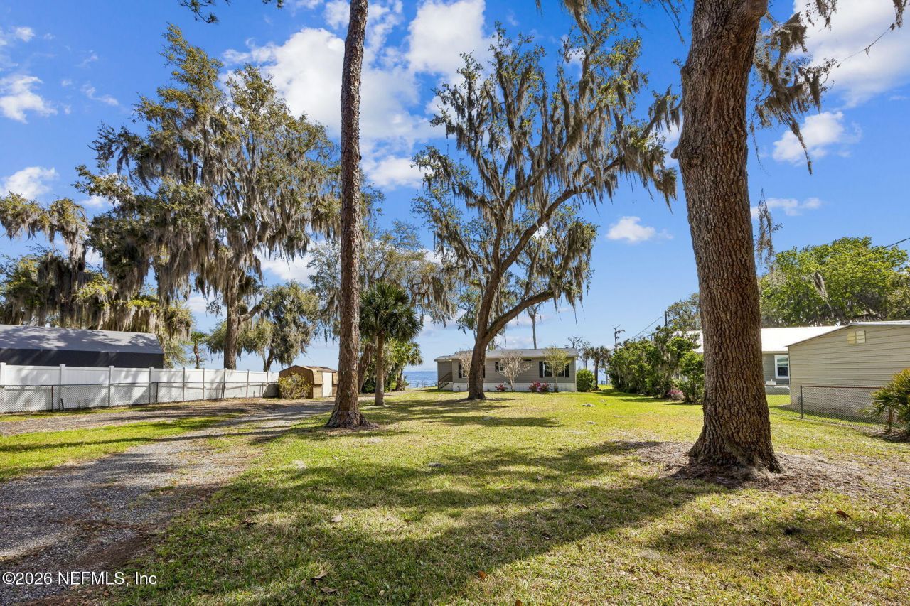 108 Sandra Lane, Crescent City, FL 32112 Photo